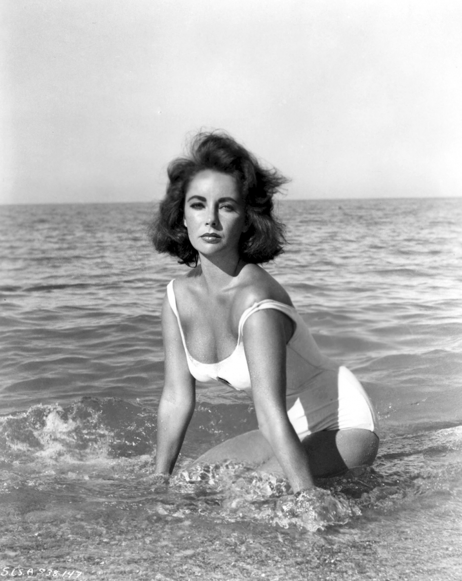 Elizabeth Taylor in SUDDENLY, LAST SUMMER, 1959. Elizabeth Taylor in SUDDENLY, LAST SUMMER, 1959.